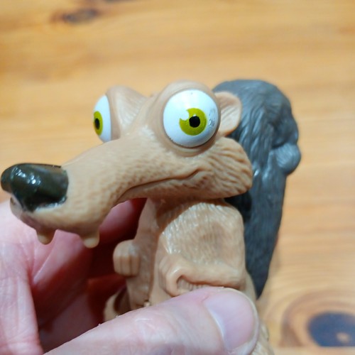 Scrat squirrel figure ice age - figure,